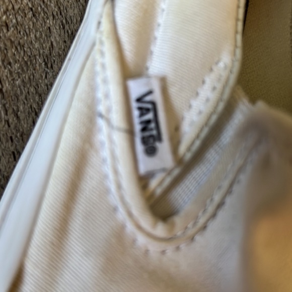 Vans - Picture 6 of 6